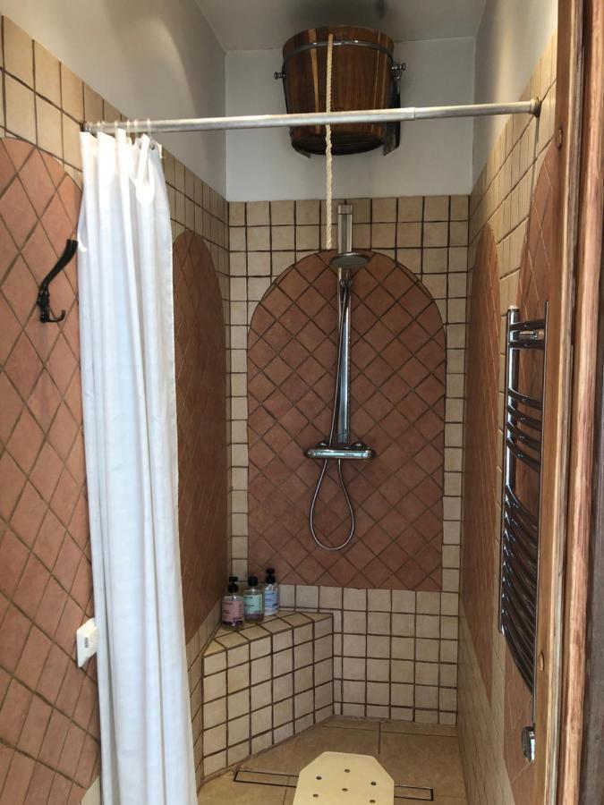 Guests House With Amazing Pool And Sauna Babīte 外观 照片