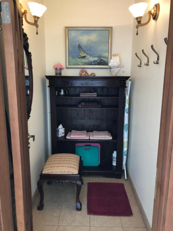 Guests House With Amazing Pool And Sauna Babīte 外观 照片